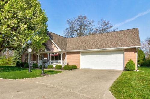 5597 Victorian Ln, Springfield, OH 45503-5763