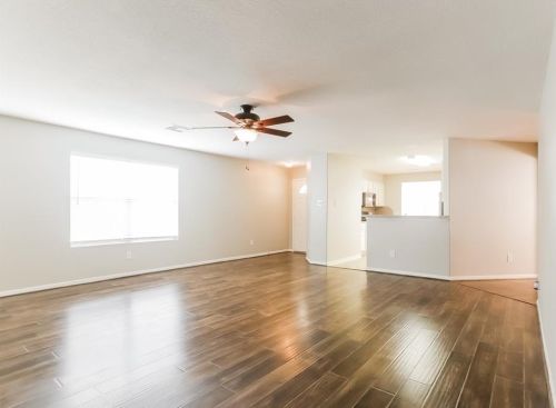 16985 Valiant Oak St, Conroe TX  77385-9543 exterior
