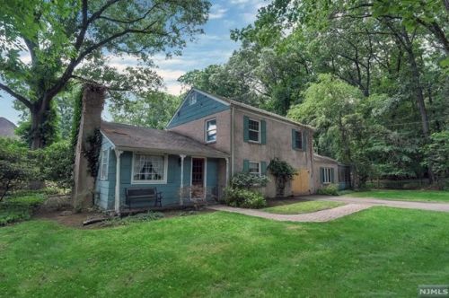42 Strong St, Mahwah, NJ 07430-3124