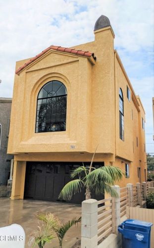 381 Highland Dr, Oxnard, CA 93035-4414