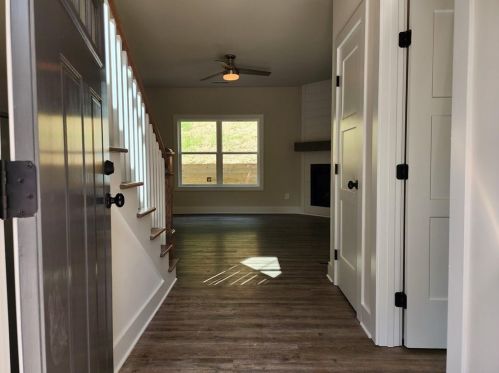 772 Wilshire Rd, Gainesville, GA 30501-0031