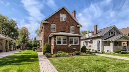 130 Kenmore Ave, Elmhurst, IL 60126-3516