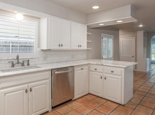 2563 Boyd Ave, Fort Worth TX  76109-1022 exterior