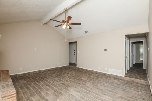 6013 Dusty Rd, Fort Worth TX  76148-3650 exterior