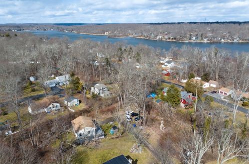39 Wood Trl, Coventry CT  06238-3033 exterior