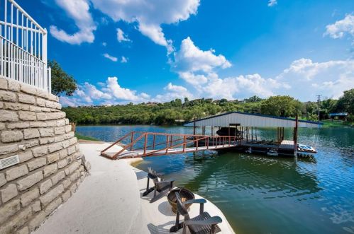 9253 Cape Royale Ct, Fort Worth, TX 76179-3213