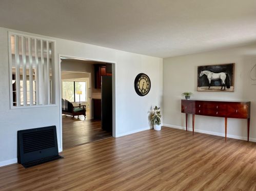900 York St, Lodi, CA 95240-5103
