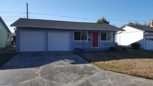1573 Umpqua Rd, Woodburn OR  97071-2408 exterior