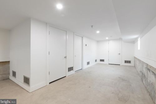 123 23 St, Philadelphia PA 19121-1329 exterior