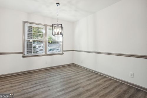 74 Montre Sq, Atlanta GA  30327-4044 exterior