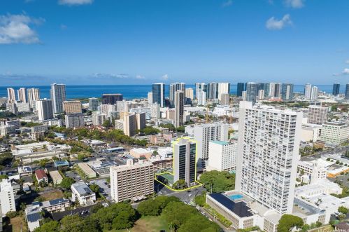 1114 Punahou St, Honolulu HI  96826-2050 exterior