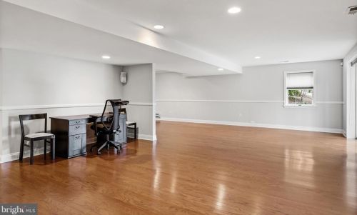 3 Kings Ln, Tavistock NJ 08033-1230 exterior