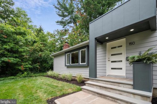 150 Loomis Ct, Princeton NJ  08540-3439 exterior