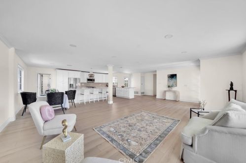 5771 Heil Ave, Huntington Beach CA  92649-3771 exterior