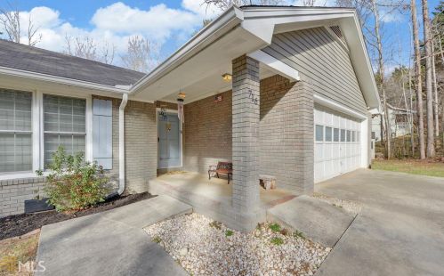 716 Lovers Ln, Toccoa, GA 30577-8323