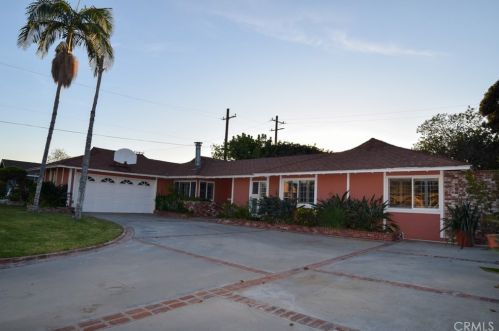 915 Hilda St, Anaheim, CA 92806-4844