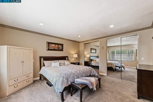 3144 Santa Paula Dr, Concord CA  94518-2821 exterior