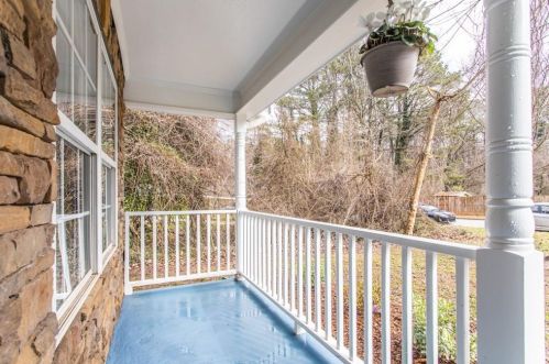 438 Third Ave, Scottdale, GA 30079-1620