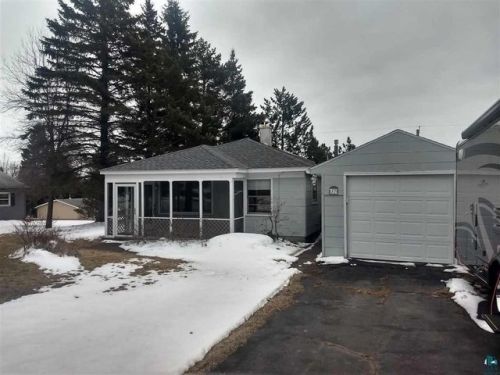 37 Davis Dr, Silver Bay, MN 55614-1330
