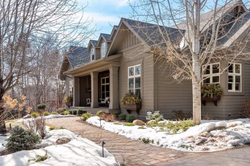 2165 Charlton Rd, Saint Paul MN  55118-4738 exterior