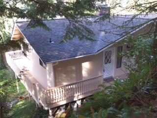 90 Grand View Ln, Bellingham, WA 98229-2743