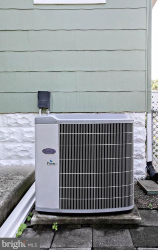 219 Lafayette Rd, Camden NJ  08106-1131 exterior