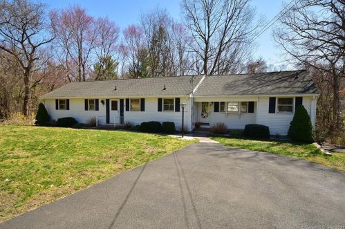 43 Meakin Dr, Windsor, CT 06095-1216