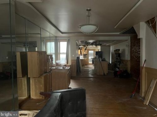 1705 24th St, Philadelphia, PA 19145-1803