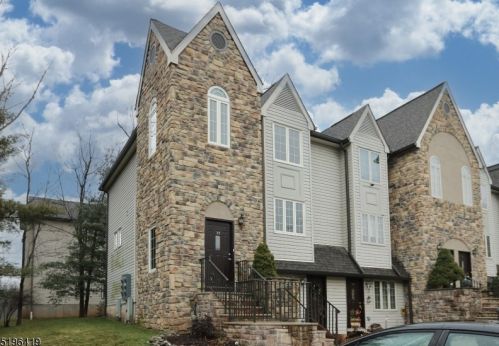 23 Wren Ct, Berkeley Heights, NJ 07922-1273