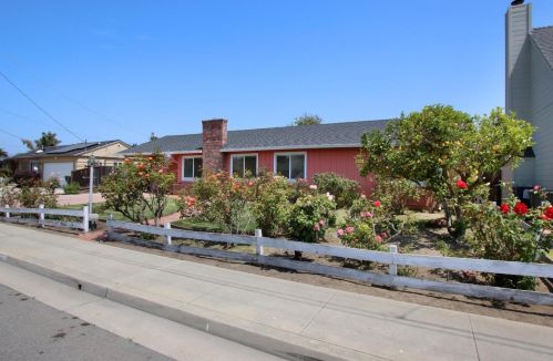 226 Rogers Ave, Watsonville, CA 95076-3302