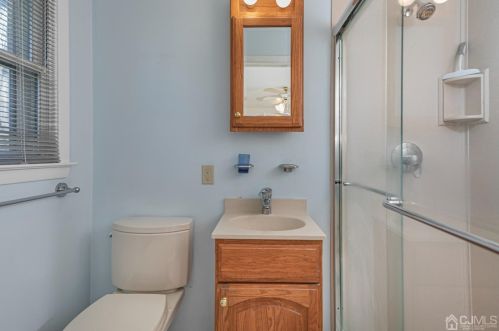 32 Taylor Rd, Princeton NJ 08540-9521 exterior