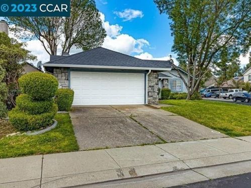 3405 Courage Ct, Stockton, CA 95206-5316