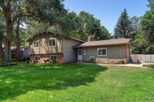 11436 Quincy St, Minneapolis, MN 55434-2931