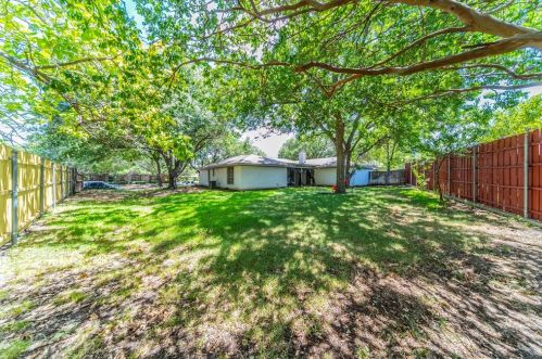 4128 Alicante Ave, Fort Worth TX  76133-5561 exterior