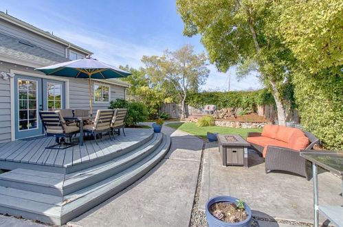 2230 Albert Ln, Capitola, CA 95010-2528