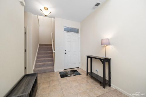 445 Dancer Ln, Oswego, IL 60543-4018