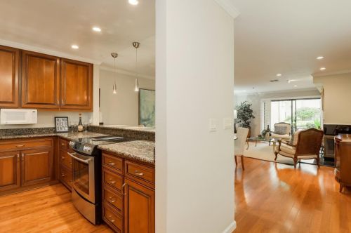 161 California Ave, Palo Alto, CA 94306-1982