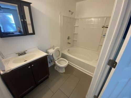 7103 Fairington Village Dr, Lithonia, GA 30038-1376