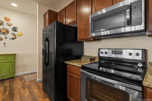 1824 Buchanan Cir, Aurora CO 80018-6019 exterior