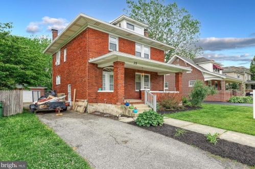 35 Kershaw St, York, PA 17402-2312