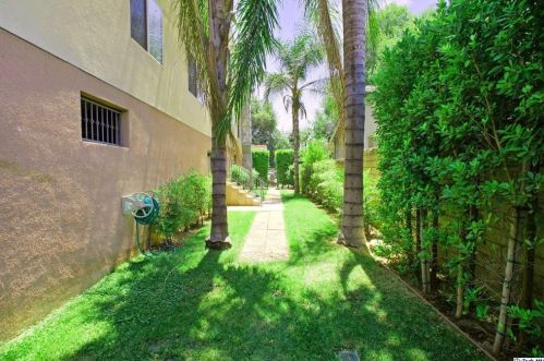 6601 Woodley Ave, Van Nuys CA  91406-5896 exterior