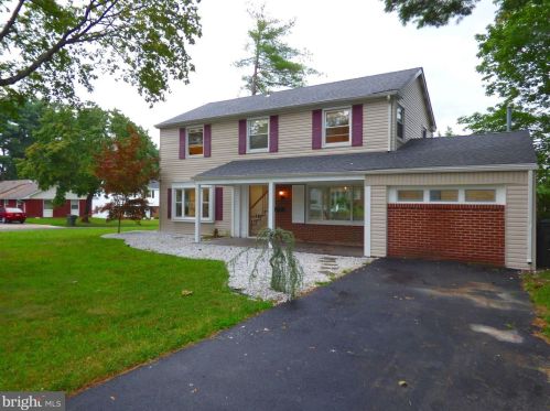 11 Mosshill Ln, Willingboro, NJ 08046-2838