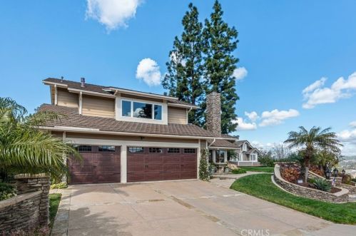 5850 Trapper Trl, Anaheim, CA 92807-4734