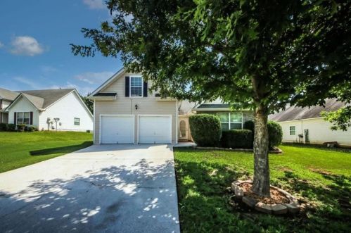 30 Oak Terrace Dr, Porterdale, GA 30016-0241