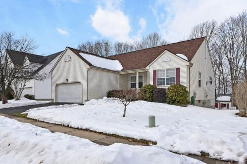 59 Wynd Ter, Middletown, CT 06457-8729