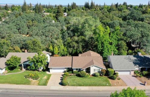 9039 Winding Oak Dr, Fair Oaks, CA 95628-4150