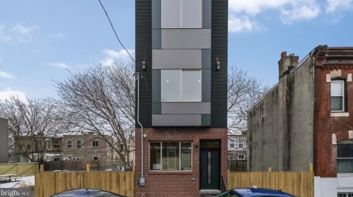 2626 Earp St, Philadelphia, PA 19146-3825