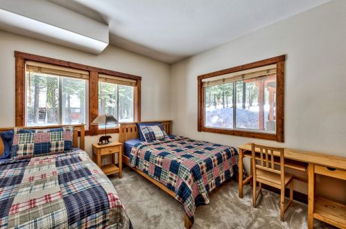 14649 Christie Ln, Truckee CA 96161-7155 exterior