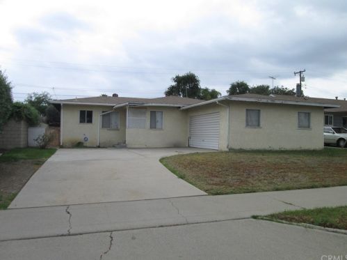 321 Chinchilla St, La Habra, CA 90631-5330
