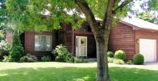 2500 Greenbriar Rd, Springfield IL  62704-3226 exterior